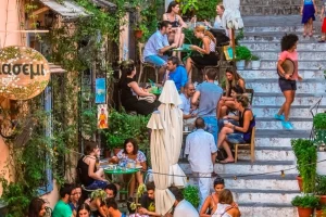 Εκλεισε το «Γιασεμί», το μαγαζί που έγινε σημείο αναφοράς στην Πλάκα