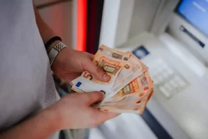 Φορολοταρία Φεβρουαρίου: Έγινε η κλήρωση – Δείτε αν κερδίσατε έως και 50.000 ευρώ