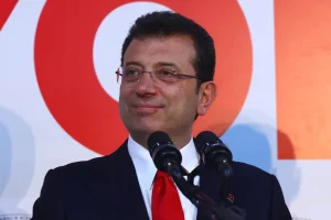 H πρώτη αντίδραση του Ιμάμογλου μετά την προφυλάκισή του