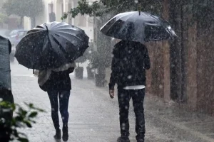 Καιρός: Μήνυμα του 112 στις Κυκλάδες – «Προσοχή στις μετακινήσεις»