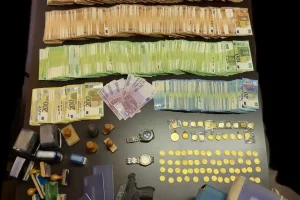 Ρόδος: Ελεύθεροι με όρους όλοι οι κατηγορούμενοι για συμμετοχή στο κύκλωμα των πολεοδόμων