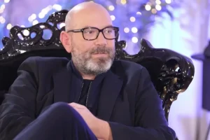 Γιώργος Λάγιος: «Πρέπει να φύγει η προσευχή από το σχολείο διότι είναι προσηλυτιστικό πράγμα»