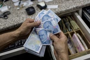 Τουρκία: Βυθίζεται η λίρα στον απόηχο της σύλληψης Ιμάμογλου