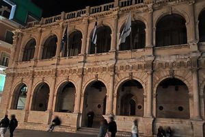 Έσβησαν τα φώτα στη Λότζια