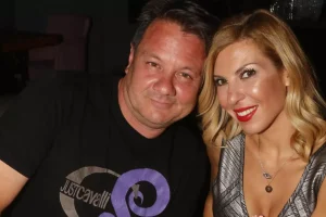 Απόστολος Λύτρας και Σοφία Πολυζωγοπούλου υπέγραψαν το συναινετικό διαζύγιο – Τα χαμόγελα του ποινικολόγου