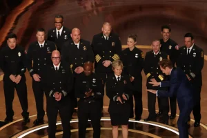 Όσκαρ 2025: Τιμήθηκαν οι πυροσβέστες που πάλεψαν με τις φλόγες στο Λος Άντζελες