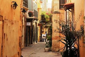 Χανιά: Περαστικοί τον βρήκαν νεκρό στην παλιά πόλη