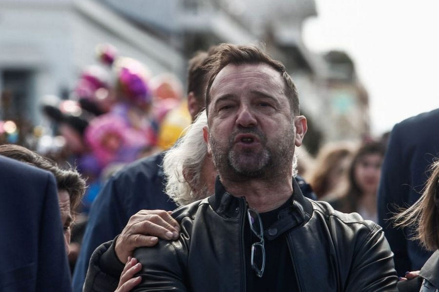 Νίκος Πλακιάς για Τέμπη: «Κορίτσια μου θα ήσασταν υπερήφανες αν βλέπατε τους Έλληνες στους δρόμους»