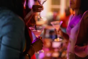 Βέλγιο: Πάνω από 41 γυναίκες ναρκώθηκαν σε μπαρ και κακοποιήθηκαν