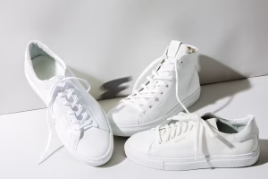 Λευκά sneakers: 3 βήματα για να τα διατηρήσετε σαν καινούργια