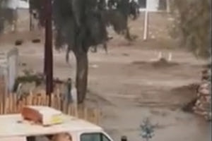 «Πνίγηκε» η Πάρος από τις ισχυρές καταιγίδες – Βίντεο