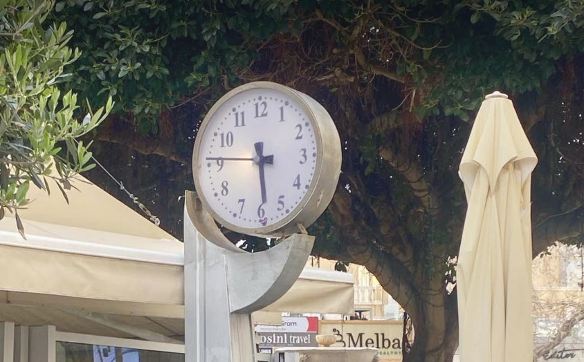 Επιδιορθώθηκε το ρολόι στα Λιοντάρια