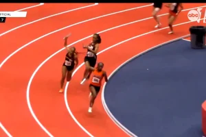 Αθλήτρια χτύπησε αντίπαλό της με την σκυτάλη και της προκάλεσε διάσειση!
