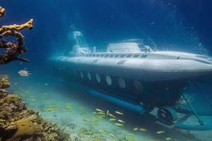 Τουριστικό υποβρύχιο βυθίστηκε ανοικτά της Αιγύπτου – Eξι νεκροί, εννέα τραυματίες