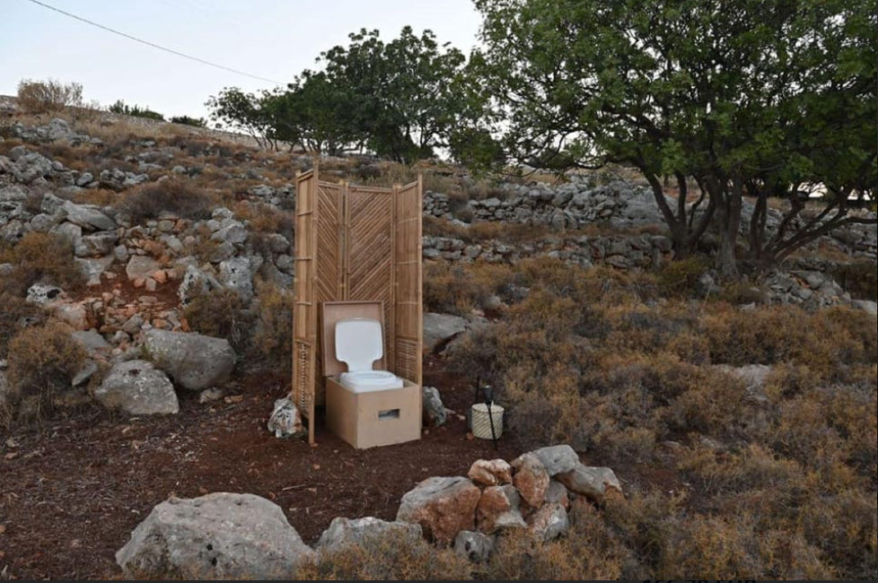 Η κίνηση που πρέπει να κάνετε πριν τραβήξετε το καζανάκι για να κρατήσετε μακριά τα επικίνδυνα βακτήρια