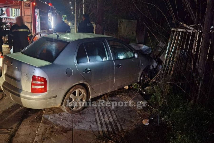 Λαμία: Αυτοκίνητο έπεσε σε τοίχο και “λαμπάδιασε”