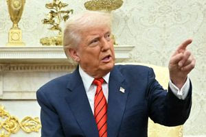 Ο Τραμπ ειρωνεύεται τα δικαιώματα που έχει η Δανία στη Γροιλανδία