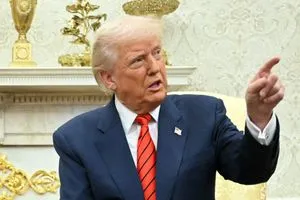 ΗΠΑ: Ο Τραμπ θα σκεφτεί το «ξεπάγωμα» αποστολής βοήθειας στην Ουκρανία, αν προχωρήσουν οι ειρηνευτικές συνομιλίες