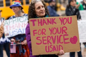 «Θα έχουμε δεκάδες χιλιάδες θανάτους»: Πώς θα τα καταφέρουν ΜΚΟ χωρίς την αμερικανική ανθρωπιστική βοήθεια