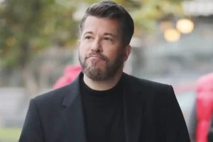 Χάρης Βαρθακούρης: «Άλλαξα την πτήση μου για να σας αποφύγω, πέρασα μια εβδομάδα παθών»