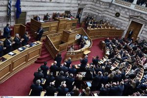 Δημήτρης Πλακιάς: Ένιωσα οργή βλέποντας βουλευτές να χειροκροτούν πάνω σε 57 θύματα