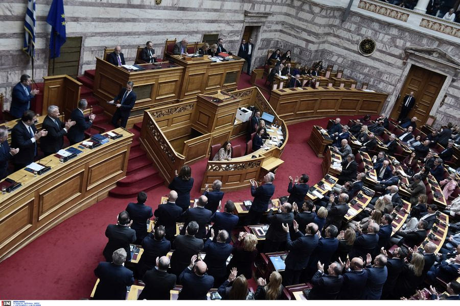 Δημήτρης Πλακιάς: Ένιωσα οργή βλέποντας βουλευτές να χειροκροτούν πάνω σε 57 θύματα