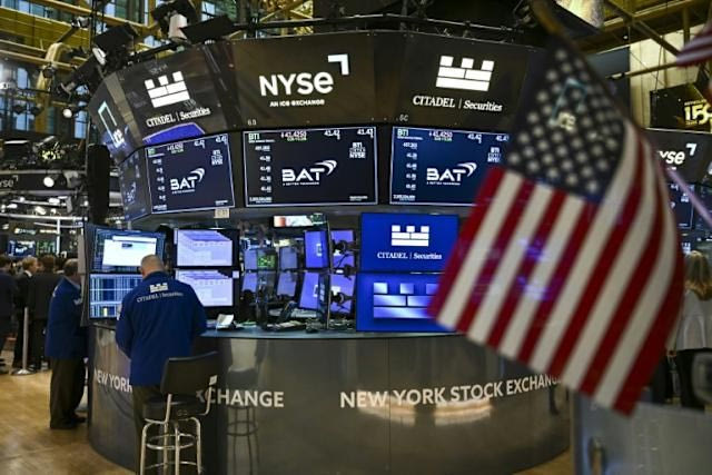 HΠΑ: Πιέσεις στη Wall Street μετά τους δασμούς Τραμπ