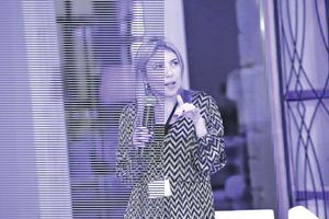 Δ. Λιμνιωτάκη: Οταν μια γυναίκα που πονάει χαρακτηρίζεται «υστερική» και ο πόνος της «ψυχοσωματικός»