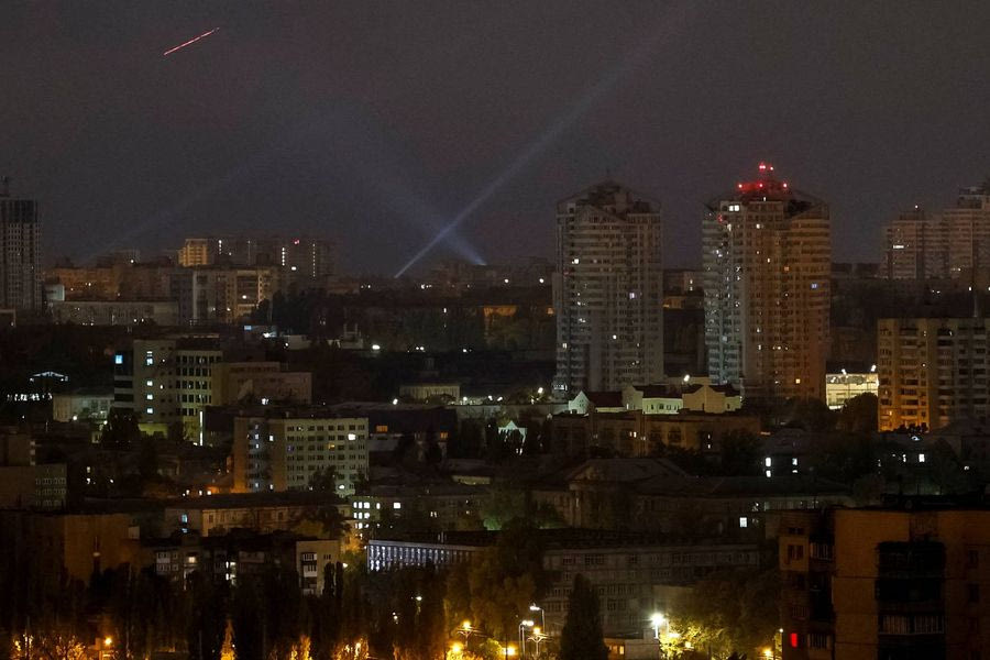 Πόλεμος στην Ουκρανία: Συναγερμός για αεροπορικές επιδρομές στο Κίεβο, μετά την ολιγόωρη εκεχειρία της Ρωσίας λόγω Πάσχα
