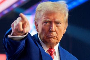 «Η εγχείρηση ολοκληρώθηκε – Ο ασθενής επέζησε»: Η πρώτη αντίδραση Τραμπ για τους δασμούς