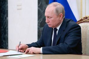 Σύμβουλος του Πούτιν ζητά «να αποκατασταθεί η εμπιστοσύνη» μεταξύ Ρωσίας και ΗΠΑ