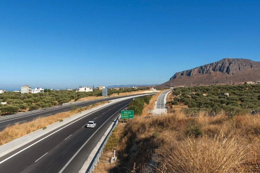 ΒΟΑΚ: Ο Ταχιάος βγάζει τους Σητειακούς από τα ρούχα τους και… στο δρόμο