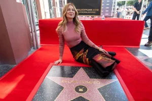Η Έλεν Πομπέο του «Grey’s Anatomy» απέκτησε το δικό της αστέρι στη Λεωφόρο της Δόξας