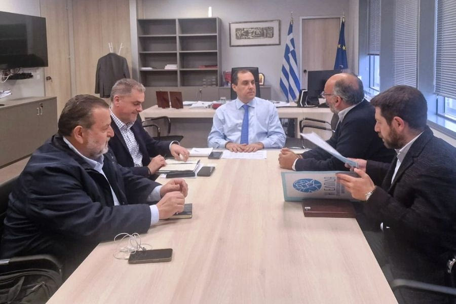 Τι συζήτησαν Κεγκέρογλου και Κατσαφάδος για την επιτάχυνση αποκατάστασης κατοικιών και υποδομών