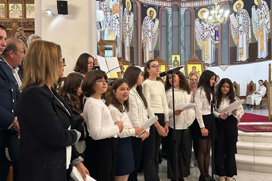 Οι μικροί πρωταγωνιστές των εγκωμίων την Μεγάλη Παρασκευή στο Αρκαλοχώρι