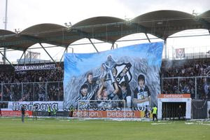 ΟΦΗ – Αστέρας: Το καταπληκτικό κορεό των οπαδών του ΟΦΗ με το Κύπελλο του 1987