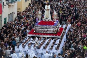 Μάλαγα: Ξεκίνησαν οι καθιερωμένες πασχαλινές λιτανείες στους δρόμους της πόλης