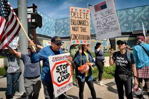 Μαζικές διαδηλώσεις κατά του Τραμπ σε όλη την Αμερική