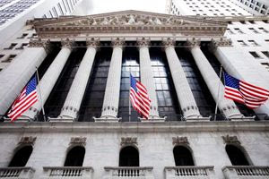 Με μεγάλη πτώση άνοιξε η Wall Street