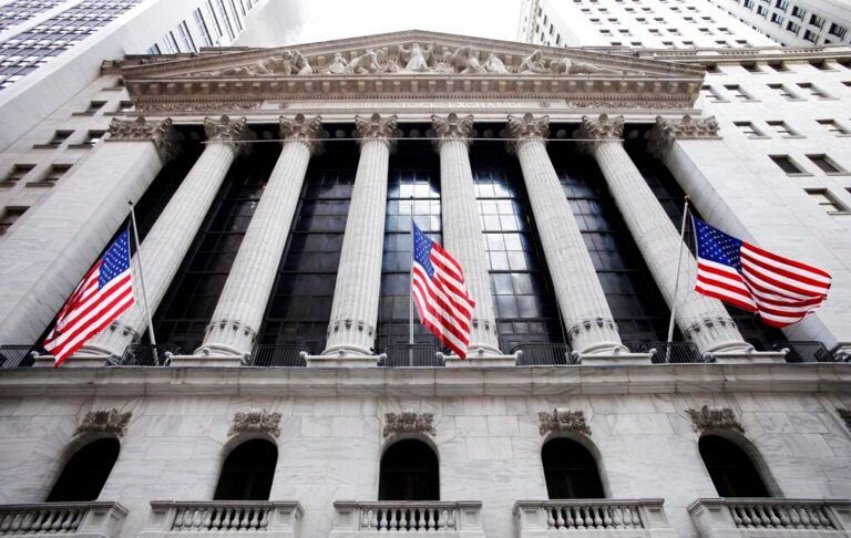 Με μεγάλη πτώση άνοιξε η Wall Street