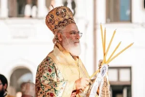 O Μητροπολίτης Αρκαλοχωρίου στην «Π»: «Πιστεύω στους νέους, η Ανάσταση μαλακώνει τις ψυχές»