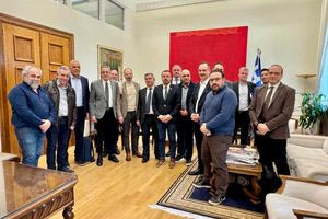 Οι περικοπές στο επίκεντρο της συνάντησης ΠΑΣΟΚ-Π.Ο.Σ.Π.Η.Ε.Φ