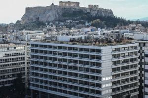 Η ημερομηνία «κλειδί» για τις νέες φορολογικές ελαφρύνσεις – Ποιοι ωφελούνται