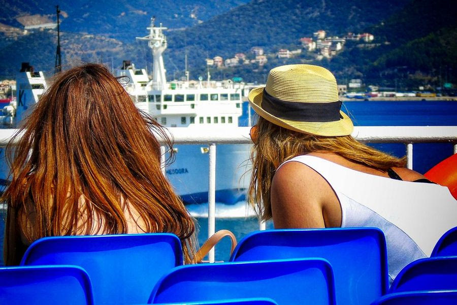 «Επιταγή» 300 ευρώ για νέους – Πώς μπορούν να την διεκδικήσουν