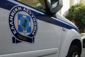 Αιματηρό επεισόδιο στη Λάρισα: Μαχαίρωσε τον αδελφό του μέσα στο σπίτι τους έπειτα από καβγά