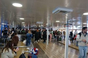 Μηχανική βλάβη στο “Superstar” της Seajets – Αναστάτωση και ταλαιπωρία για εκατοντάδες ταξιδιώτες των Σποράδων