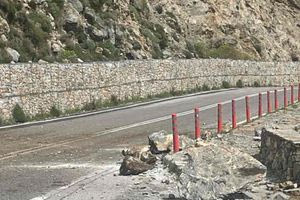 Αποκολλήθηκε βράχος στο Κουρταλιώτικο φαράγγι