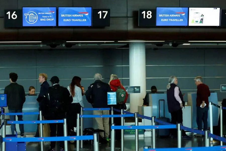Σε ισχύ από σήμερα η ειδική ταξιδιωτική βίζα για όσους ταξιδεύουν στην Αγγλία