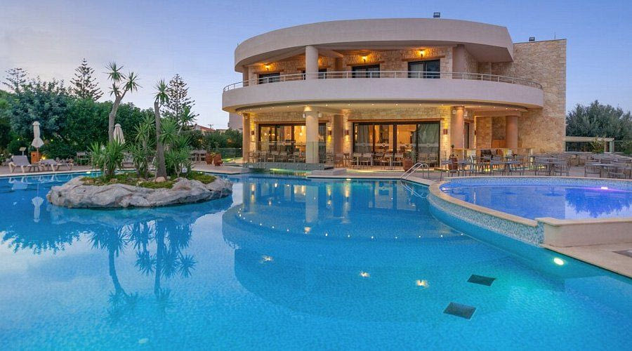 Πρωτομαγιά σε ξενοδοχείο της Κρήτης για 350 swingers από όλη την Ευρώπη
