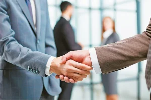 Τα μεγάλα deals του 2025 – Ποιες συμφωνίες καταγράφει η PwC